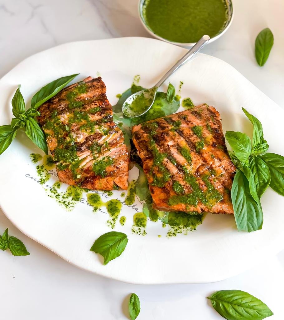 Grilled Salmon With Garlic And Herb Sauce